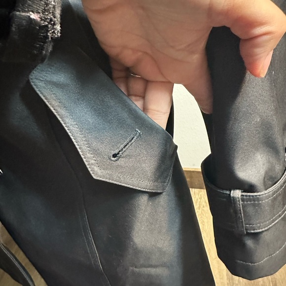 Calvin Klein Trench Coat Women's
Xs Black Long Raincoat Belted - Picture 8 of 17